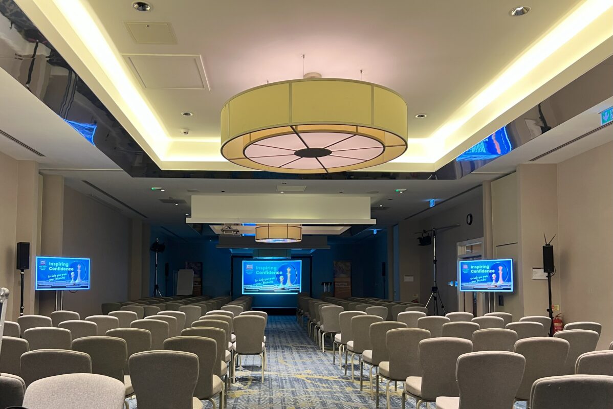 Conference, Events, Buckinghamshire, AV hire, Audio Visual, PA system, wireless microphones, speakers, projectors, screens, lens, projector screens, technicians, lights, awards, large audience, large screens, AVE services