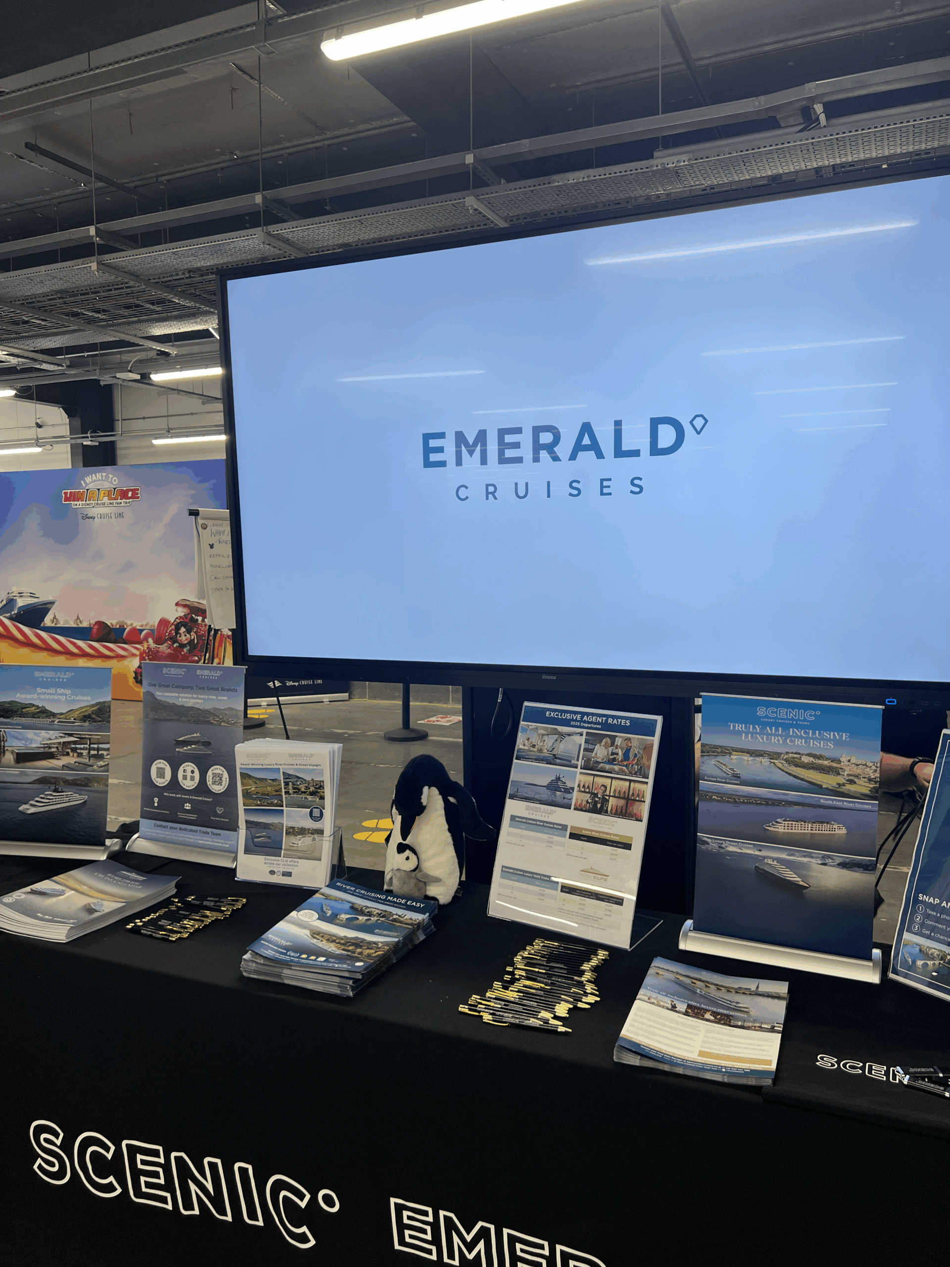 86" 85" screen, AVE Services, AV, audio visual hire, large screen, touch screen, Southampton, event, events